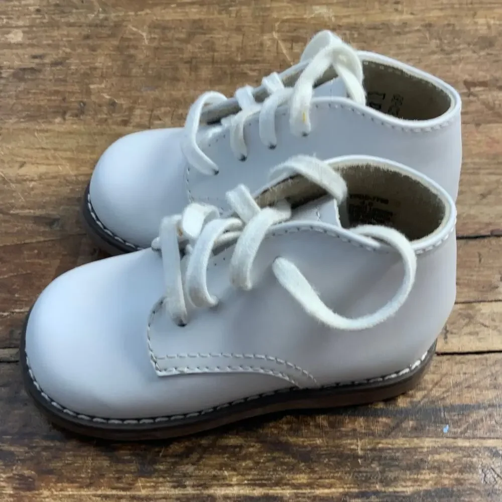Footmates Todd White Leather Oxford Boys shoes size 4‎